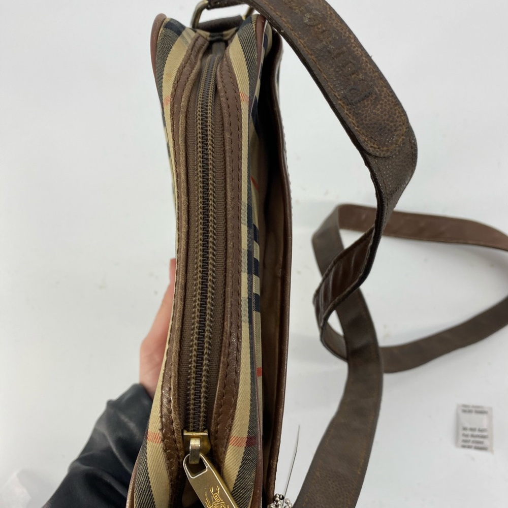 ❤️‍🔥SOLD❤️‍🔥Burberrys Crossbody bag - Picture 5 of 12